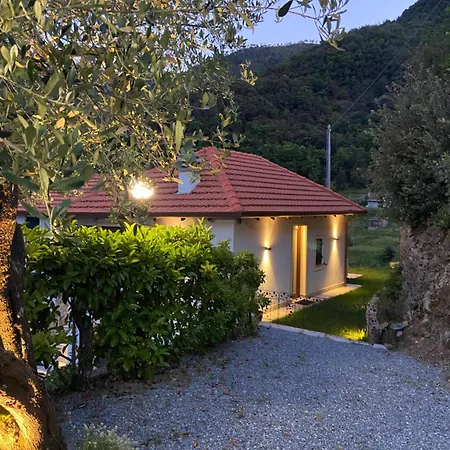 Ca Du Praettu 3* Albisola Superiore