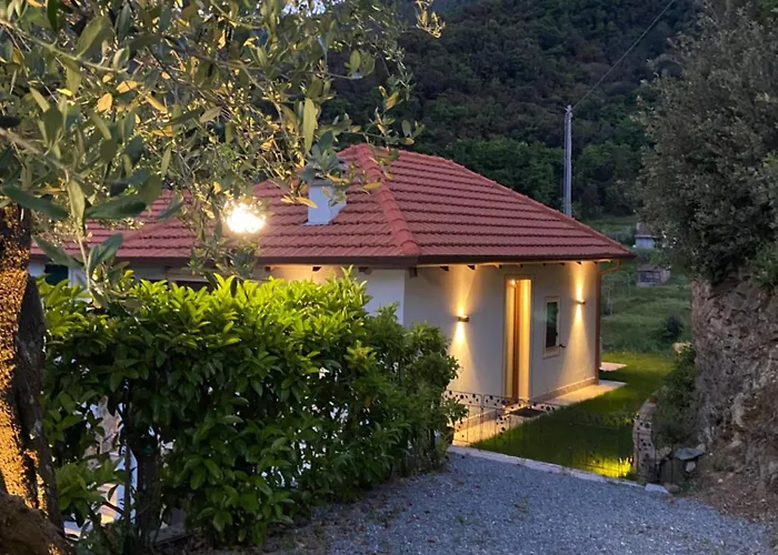 Ca Du Praettu 3* Albisola Superiore